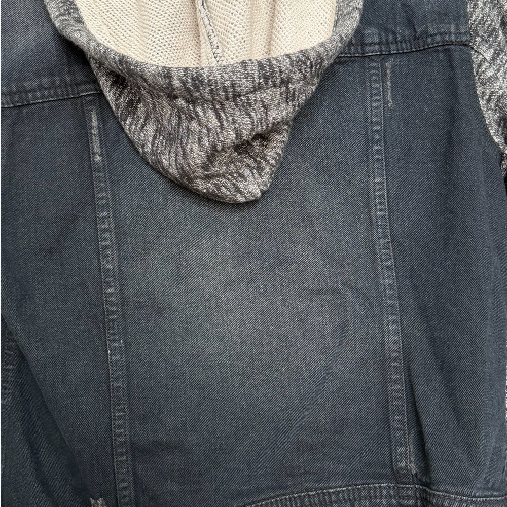 Free People distressed Black Jean Jacket with charcoal Sleeves - Picture 7 of 10